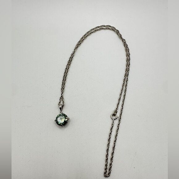 Beautiful 10mm round cut Green Moissanite Solitaire necklace in 925, 19" chain! - Picture 9 of 12